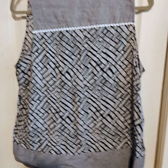 Tribal Black and White Graphic Tank Top with Bib Collar - Picture 10 of 14